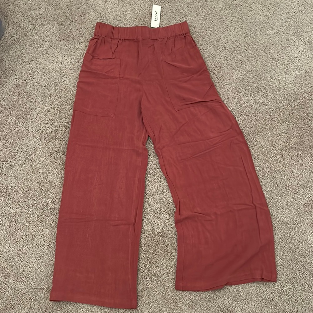 Maroon relaxed fit pants size medium NWT